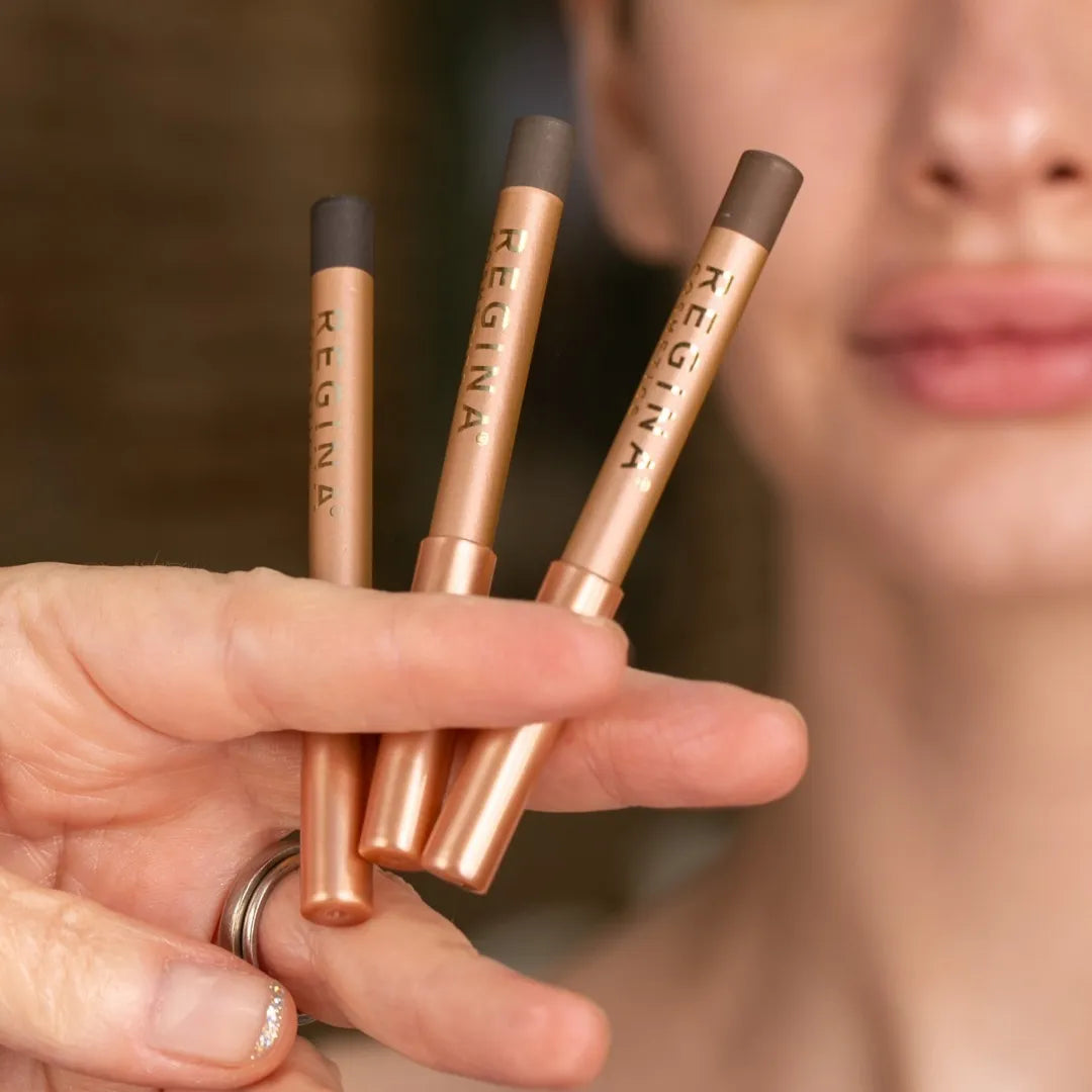 Delineador de Cejas Regina Perfilado Microblading Eyebrow - Color 02 Ceja Media